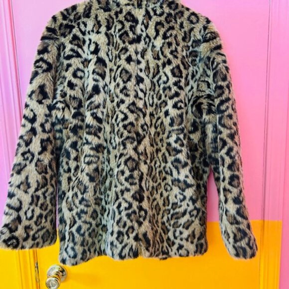 AE Leopard Faux Fur Coat - M - Picture 3 of 8